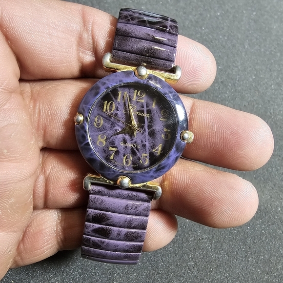 Ronica Ladies Quartz Fashion Watch Working Purple And Gold Tone Stretch Band  sh - Picture 1 of 10